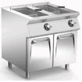 15   15 Ltr Two Tank Electric Fryer.