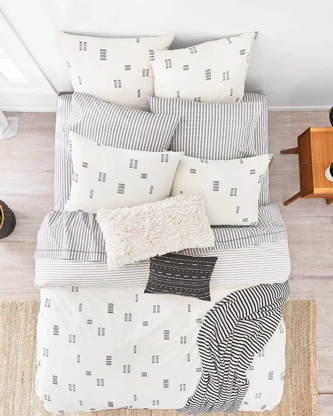 Crosshatch Comforter Set