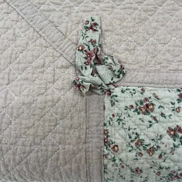 Floral Quilt with Pink Border and 2 Shams (King) | 100% Cotton