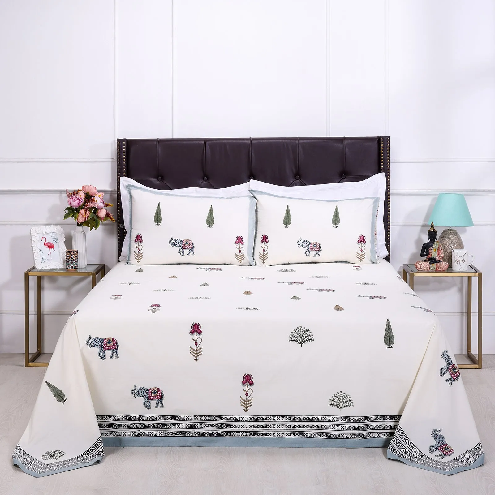 Gajgamini Cream Cotton Percale Bedsheet