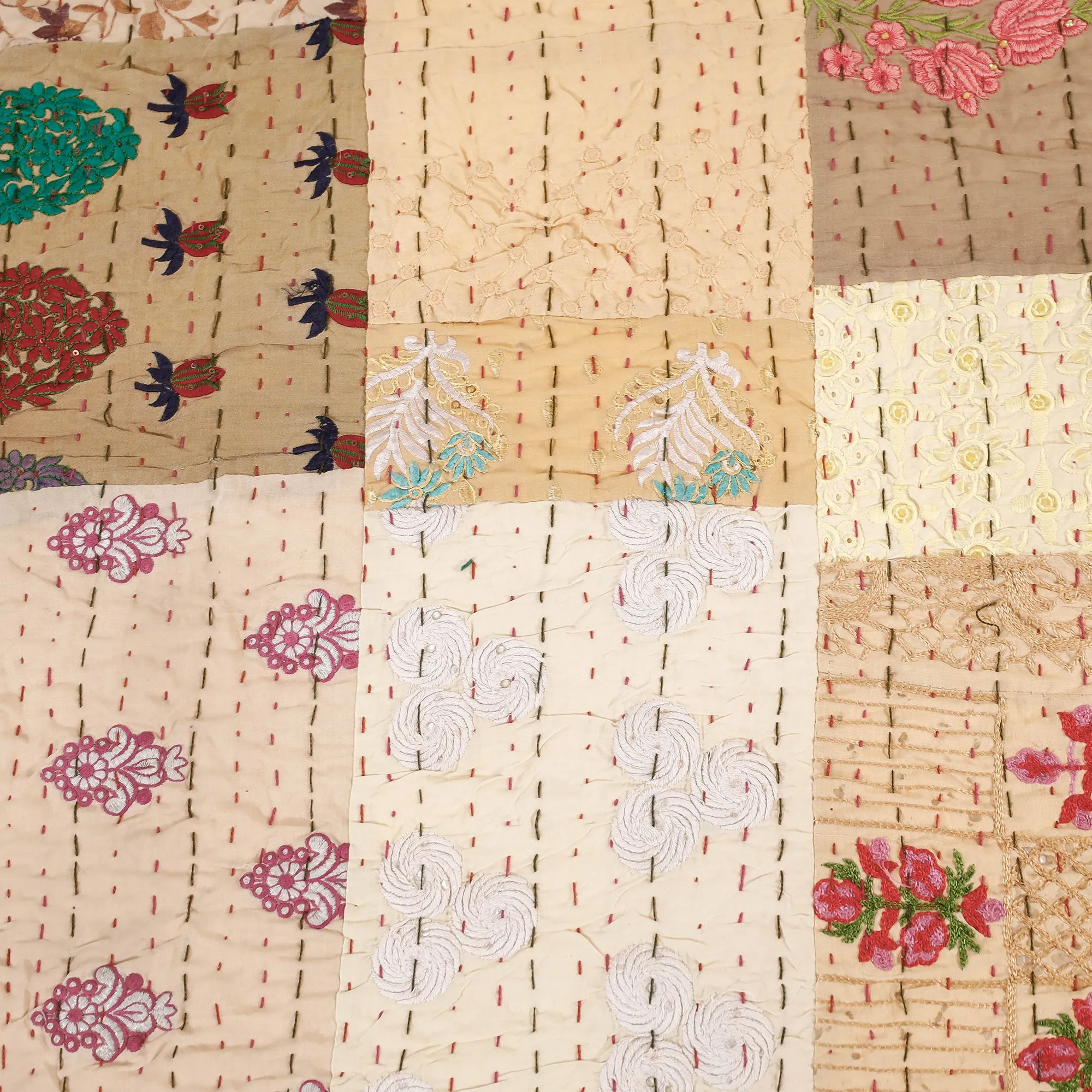 Khambadiya Tagai Patchwork Cotton Quilt / Gudri / Blanket (108 x 90 in)