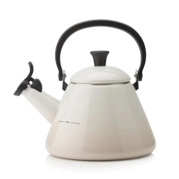 Le Creuset Kone Kettle with Fixed Whistle 1.6 litre Meringue