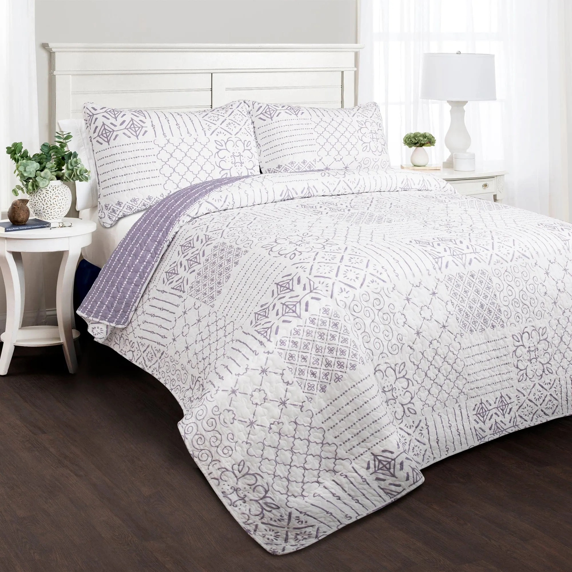 Monique 3 Piece Quilt Set