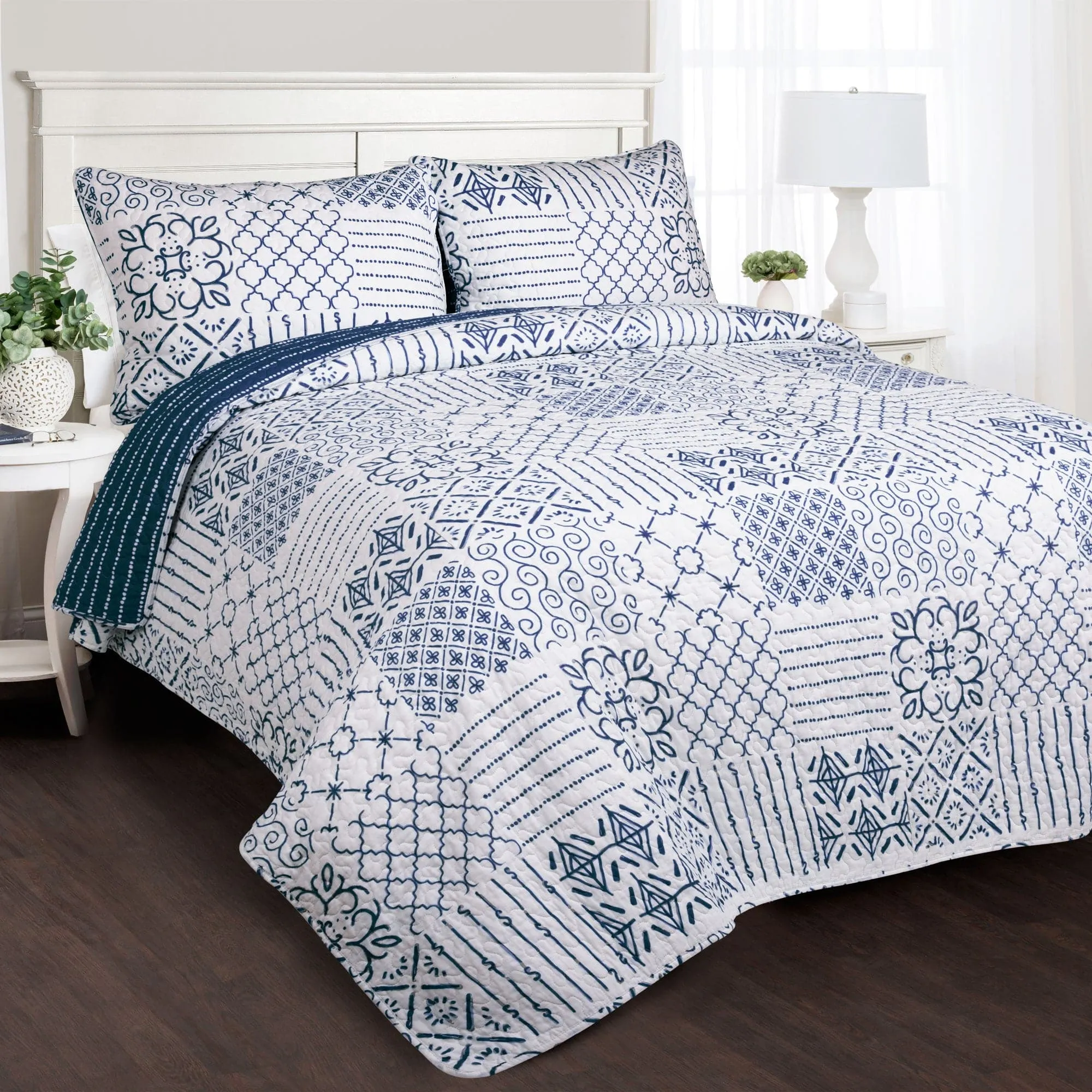 Monique 3 Piece Quilt Set