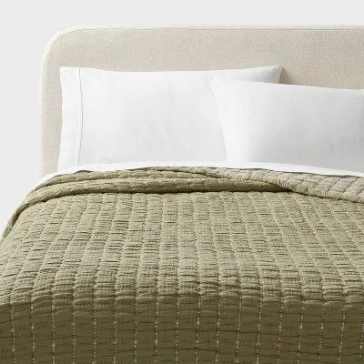 New - King Yarn Dye Crinkle Grid Quilt Moss Green - Threshold: Cotton Percale, Midweight, Machine Washable, OEKO-TEX Certified