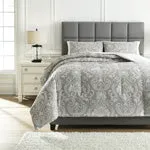 Noel Signature Design by Ashley Comforter Set Queen