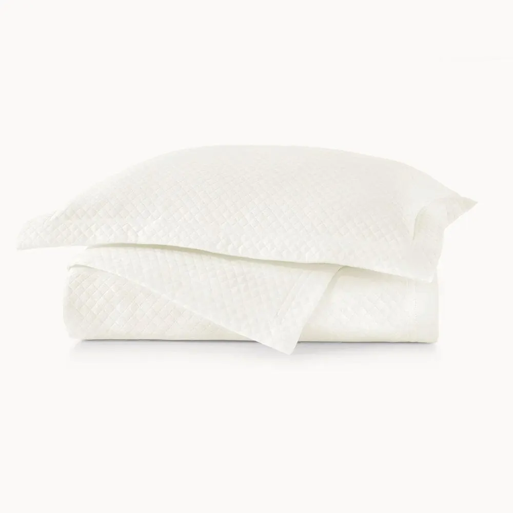 Oxford Ivory Coverlets by Peacock Alley