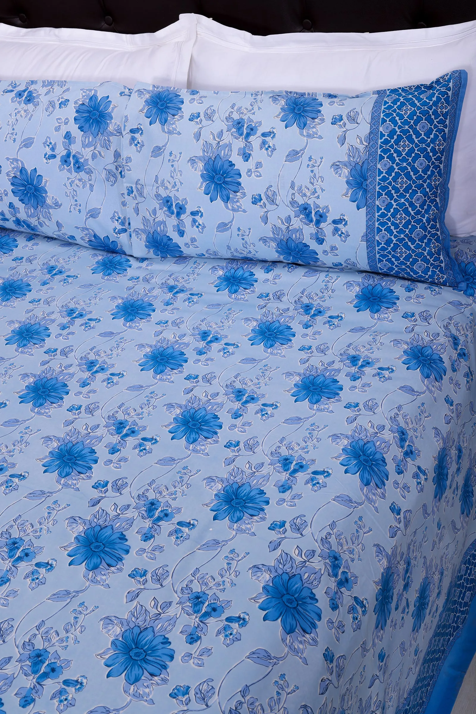 Suhana Lily Dreams Blue Cotton  Bedsheet